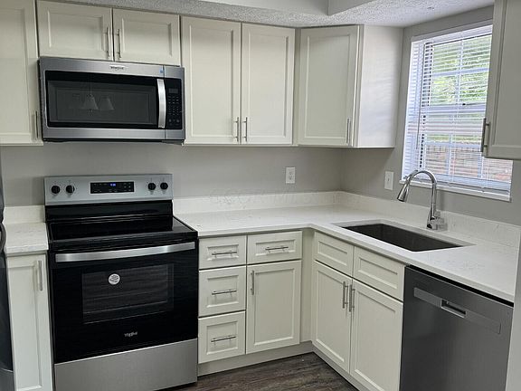 4th image of 7751 Willowcove Ct