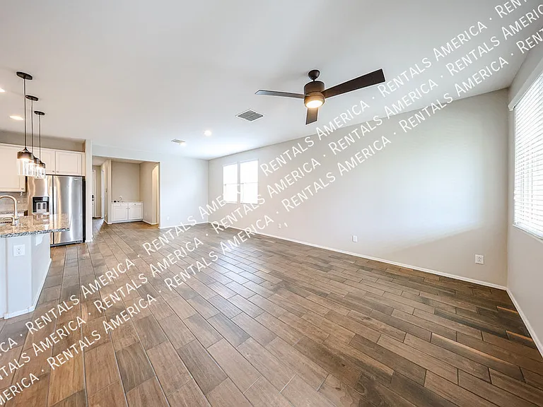5211 W Leodra Ln — Photo 17