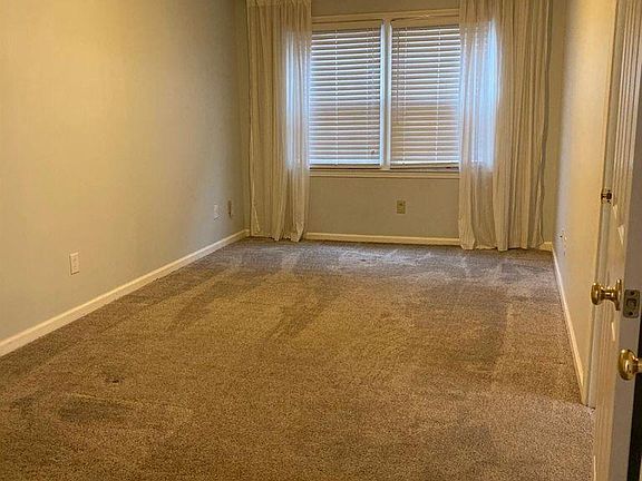 3rd image of 3665 White Pine Dr