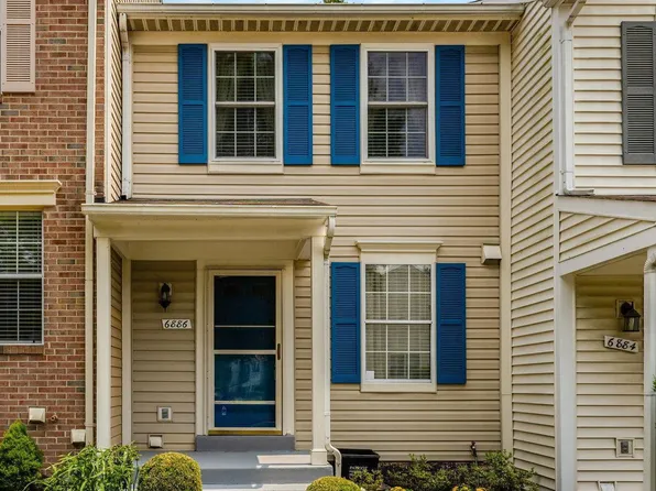 6886 Chasewood Cir, Centreville, VA 20121