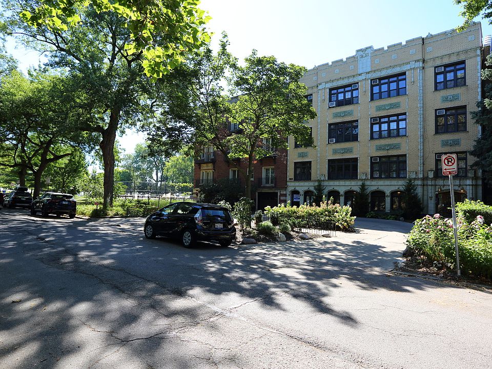 1st image of 1127 W Farwell Ave APT 204