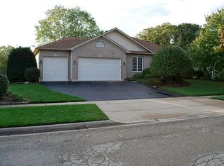 1717 Reagan Blvd, McHenry, IL 60051