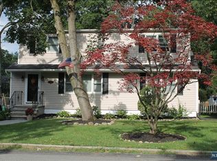 47 Hiawatha Blvd, Oakland, NJ 07436