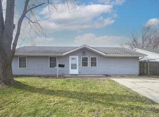 713 E Streamwood Blvd, Streamwood, IL