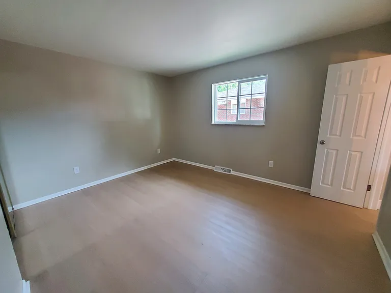 961 S Waverly St #961 — Photo 21