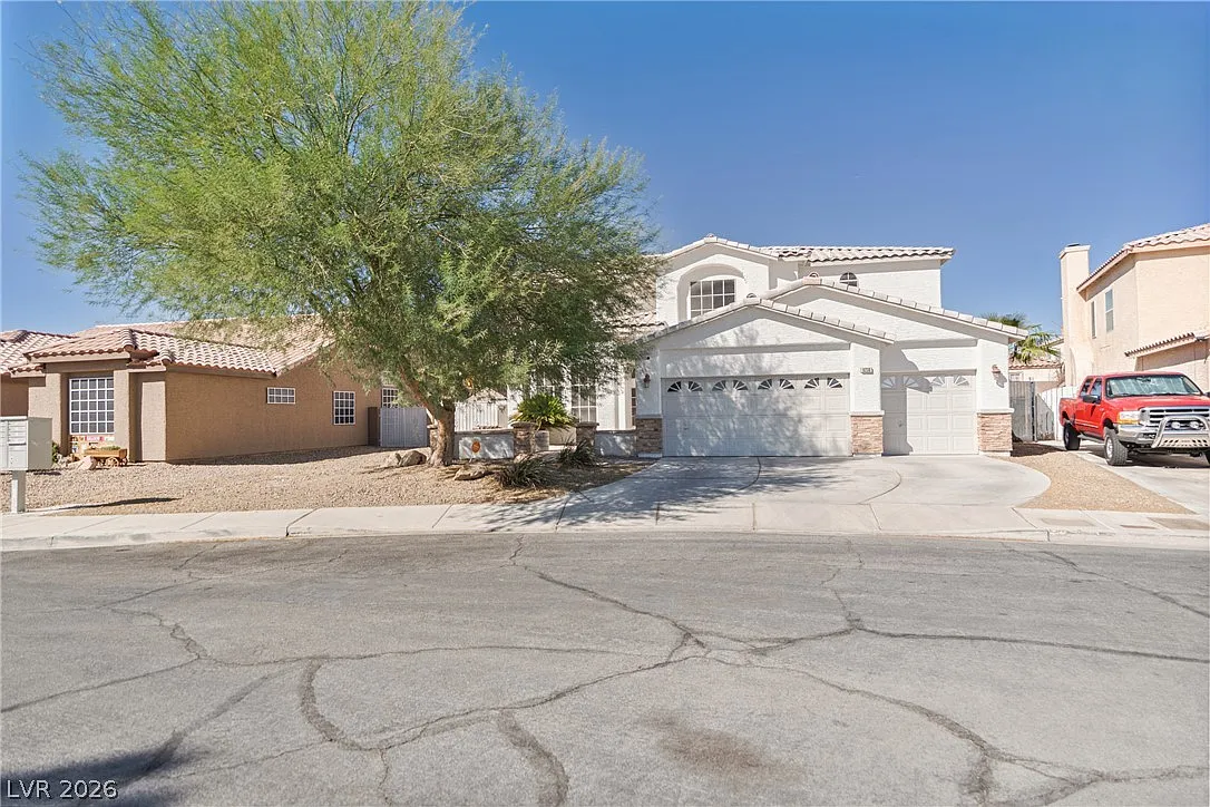 4 bed, 4.0 bath, 2514 sqft, $3,195 — Photo 1