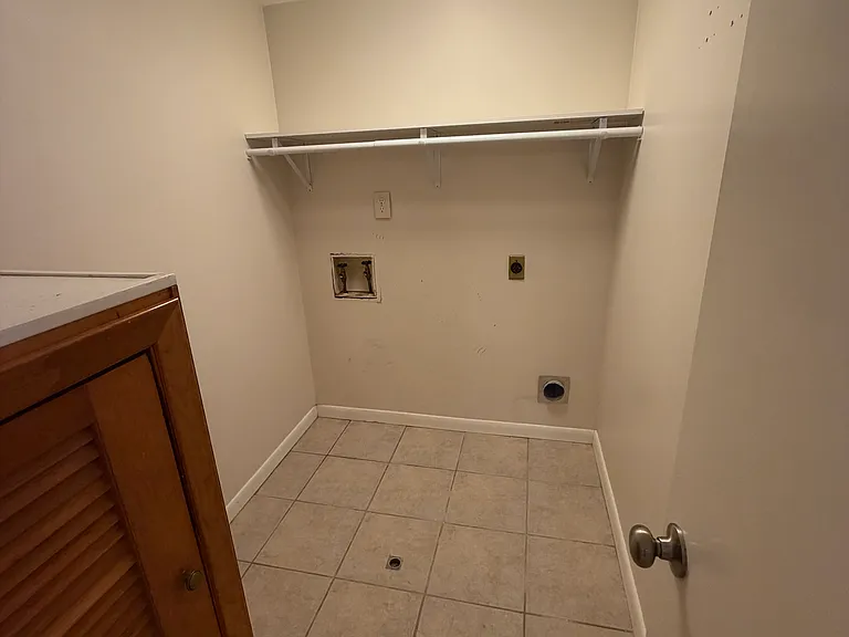 3216 Crosscreek Dr #102 — Photo 18