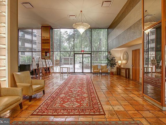 3rd image of 4620 N Park Ave APT 1103E
