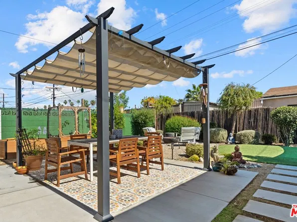 5832 S Van Ness Ave, Los Angeles, CA 90047