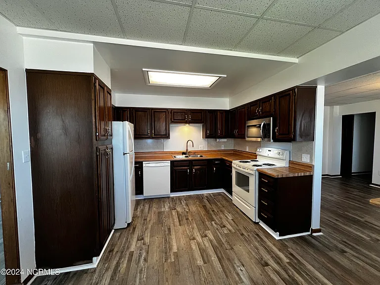 1221 Riverside Ave #204 — Photo 4