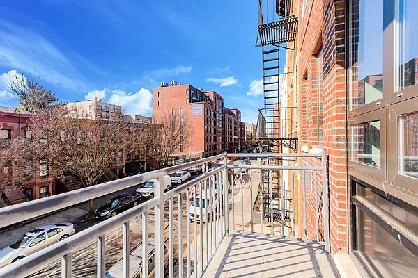 Rented by EXIT Realty Premium | media 18