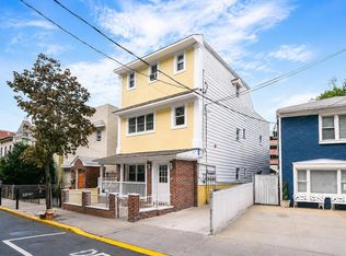 520 34th St, Union City, NJ 07087