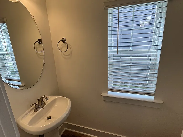 2043 Blueberry Ln — Photo 6