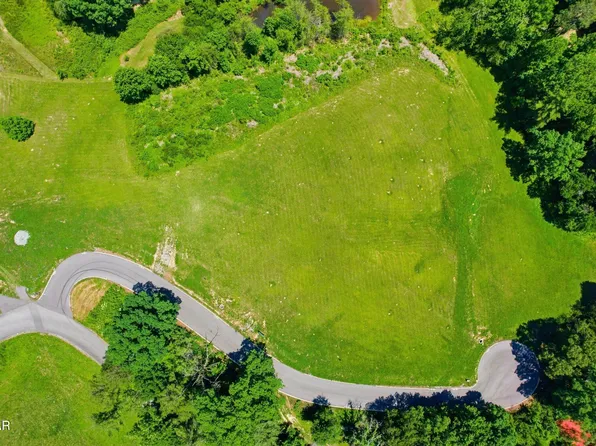 75 Max Ridge Ln, Sevierville, TN 37862