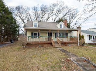 77 Enfield Dr, West Warwick, RI 02893