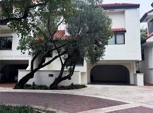 L Hermitage, Miami, FL 33133