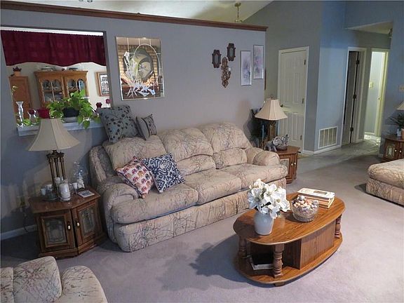 5th image of 1638 Park Hurst Dr