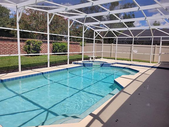 4th image of 2735 Eagle Lake Dr