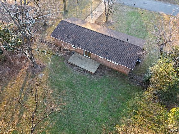 4th image of 1610 Club View Dr NW