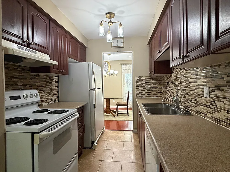 38 Carter Dr #MAIN — Photo 5