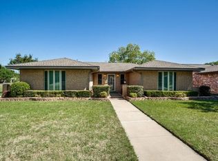 310 Melorine Dr, Grand Prairie, TX 75051