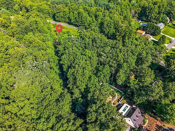 4th image of 1805 Greenhill Rd