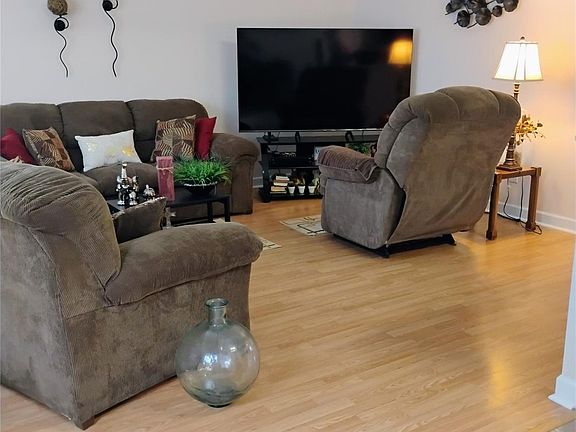 2nd image of 3968 Kiser Island Rd