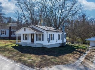 926 Fairview Dr SW, Lenoir, NC 28645