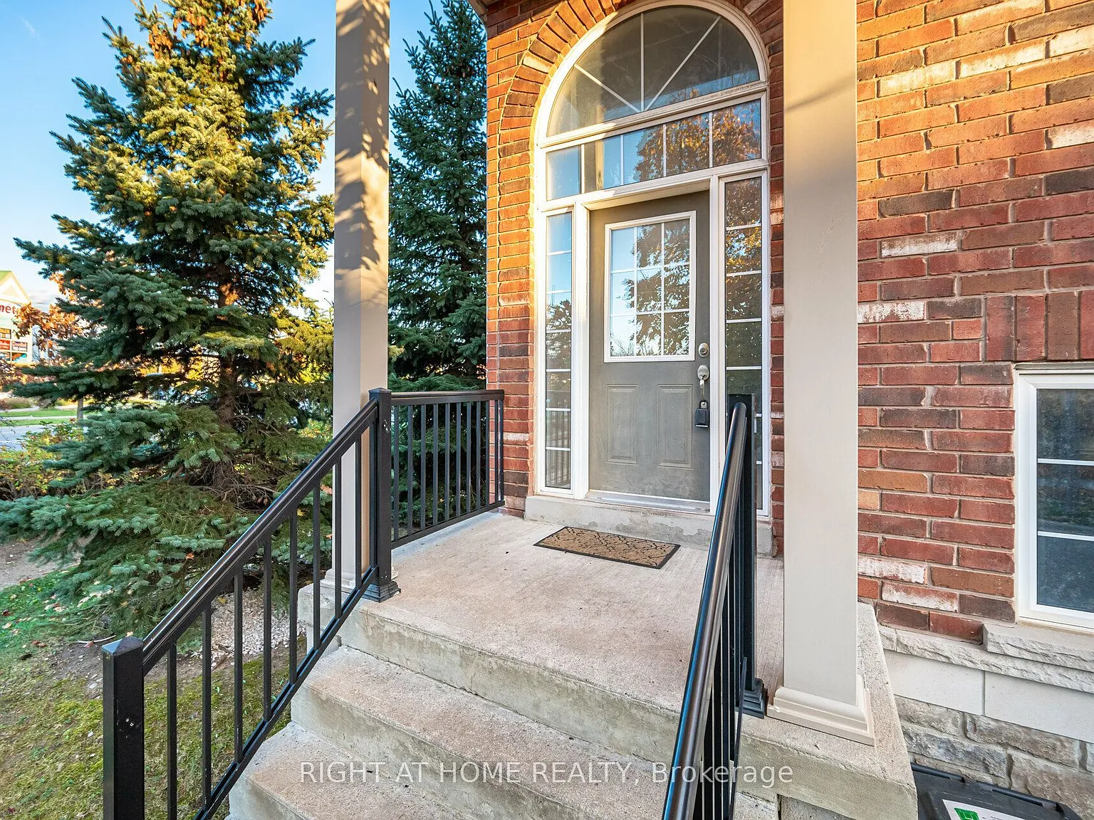 3 bed, $3,200 — Photo 2