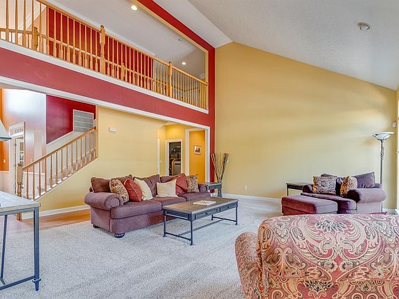 4th image of 5824 Emerald Lake Dr