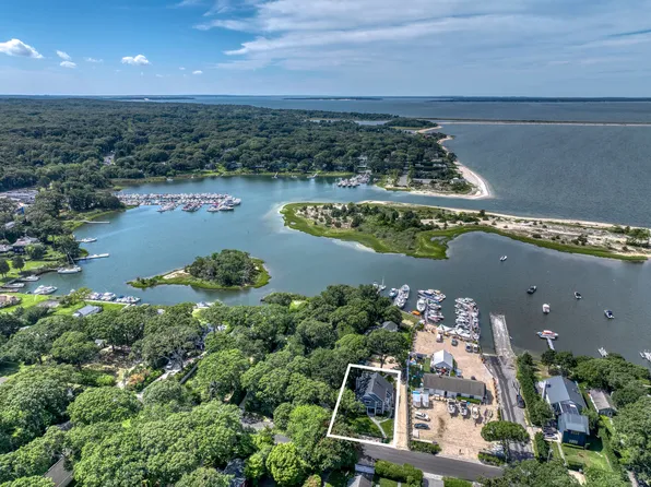 47 Pine Neck Ave, Sag Harbor, NY 11963