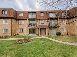 103 E Dundee Rd, Wheeling, IL 60090