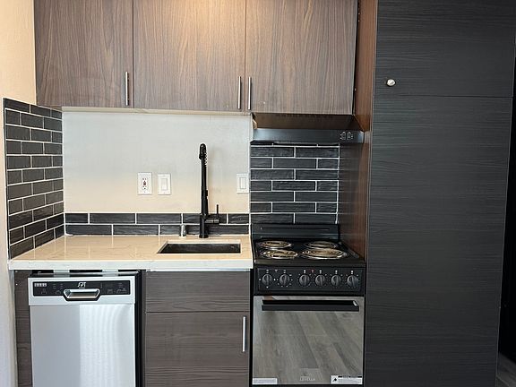 2nd image of 219 Queen Anne Ave N APT 304
