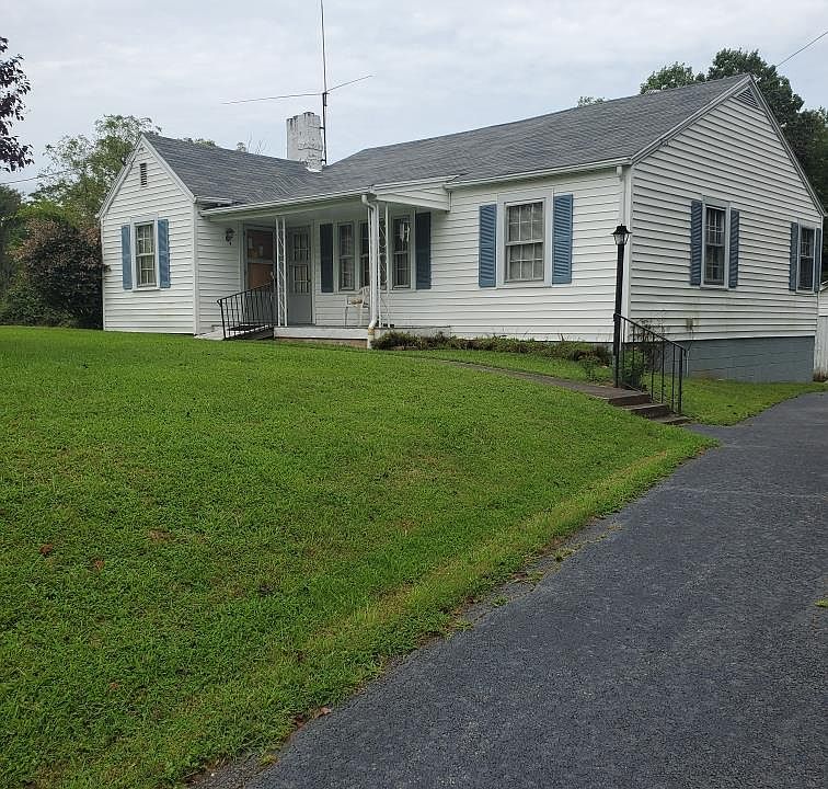 1st image of 8714 Fairystone Park Hwy