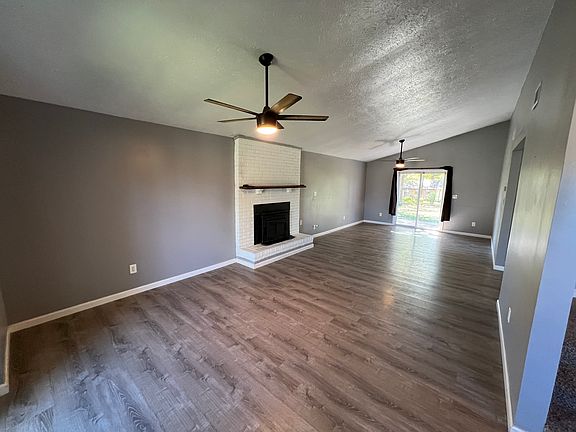 3rd image of 1497 Catalpa Dr
