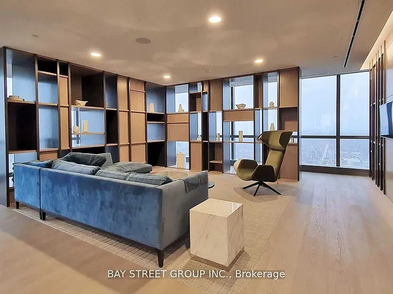 7 Grenville St #3401 — Photo 31