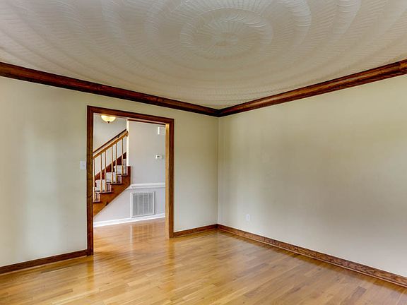 2nd image of 421 Vanette Dr