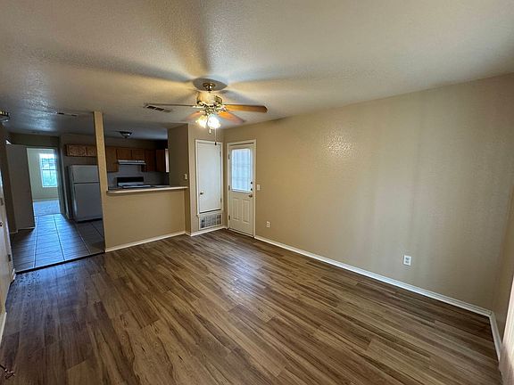 2nd image of 2003 Monte Carlo Ln APT D