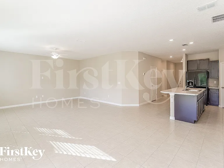 5689 Kellar Cir — Photo 5