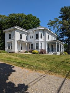 635 Washington St, Holliston, MA, 01746