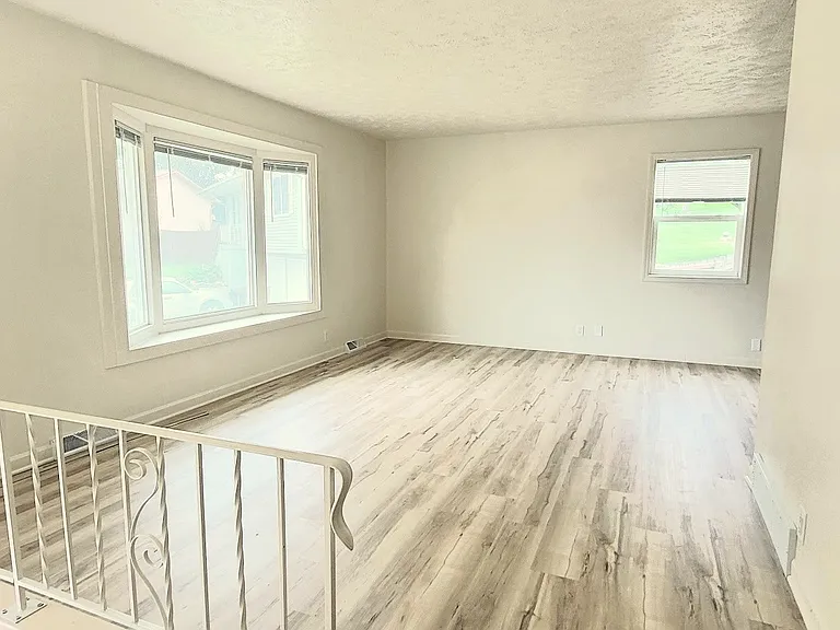 3011 Joann Ave — Photo 3