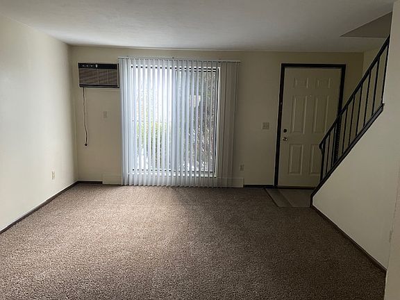 3rd image of 1507 Bernath Pkwy APT B