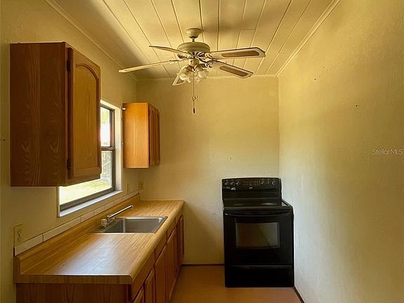 2nd image of 241 Palm Ave #20-21