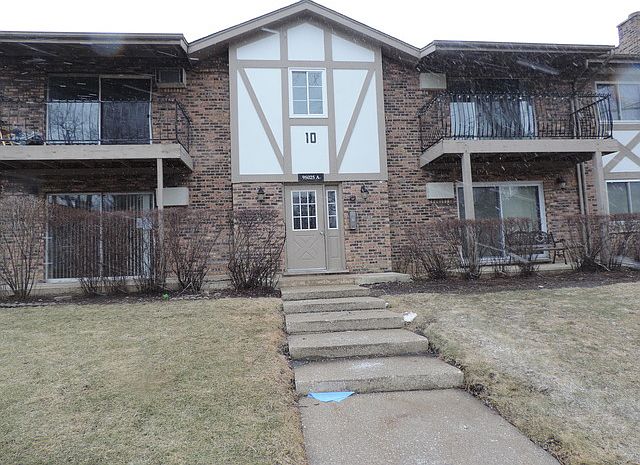 1st image of 9S025 Lake Dr APT 101