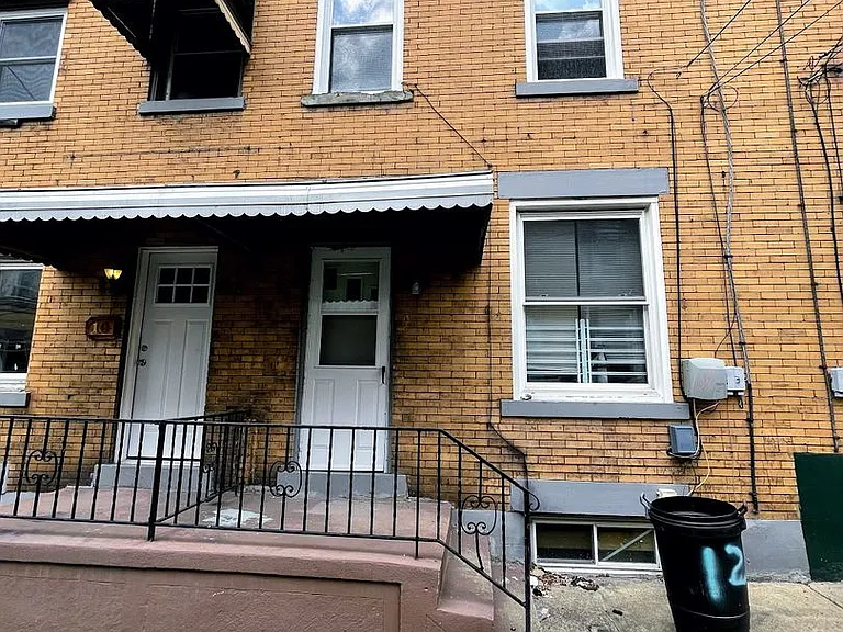 12 Edith Pl — Photo 1