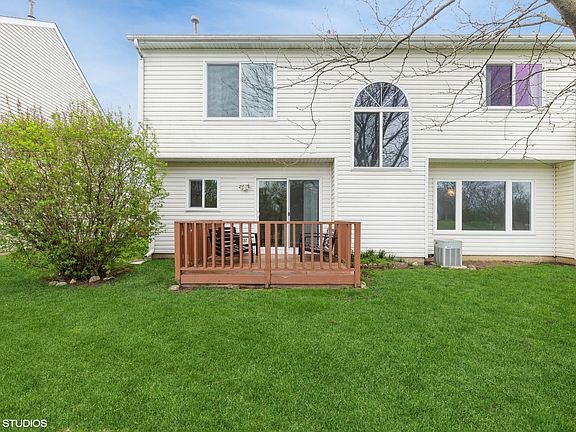 3rd image of 785 Dogwood Ln