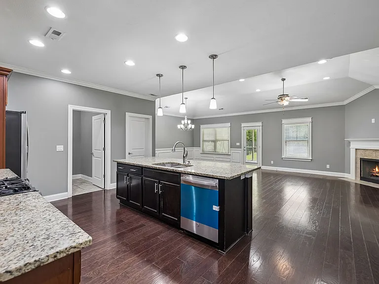 5425 Bungalow Cir — Photo 14