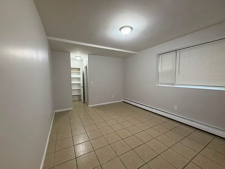 184 Fairview Ave #21E — Photo 3