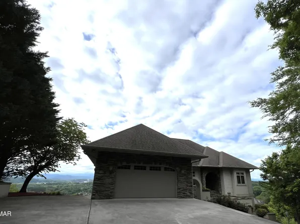 480 Maggie Mack Ln, Sevierville, TN 37862