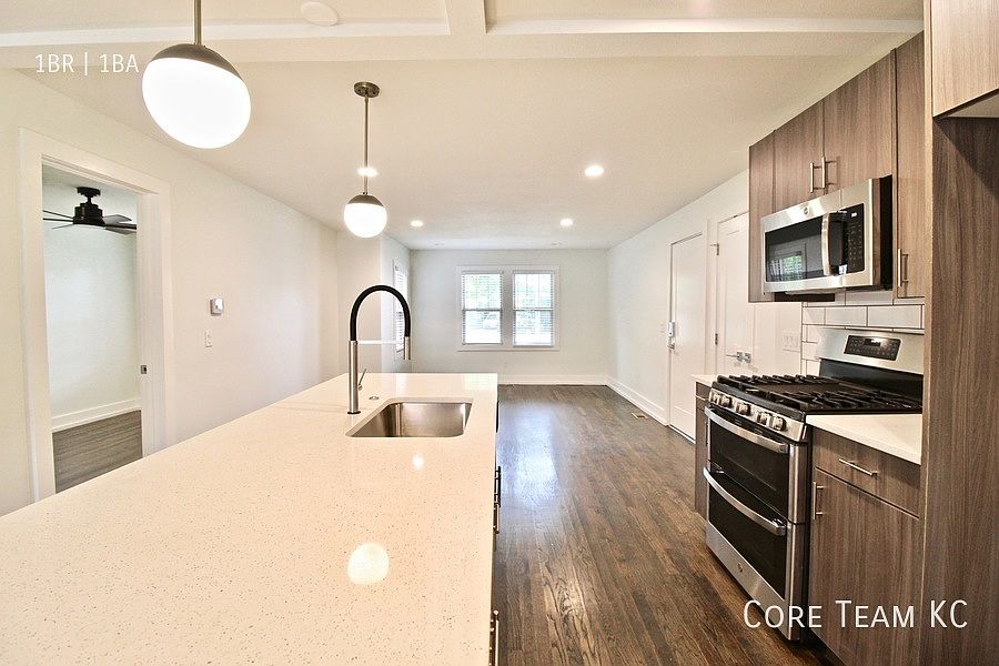 1st image of 4325 Roanoke Pkwy #1B